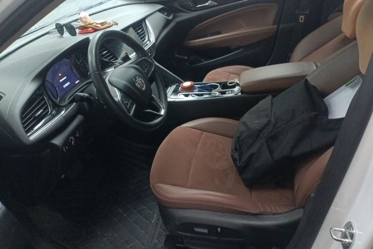 Used Buick Regal 2020 552T Luxury Version Left Front Seat