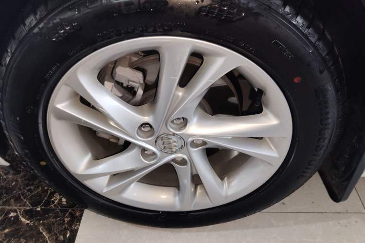 Used Buick Regal 2020 552T Elite Edition Left Front Wheel Hub