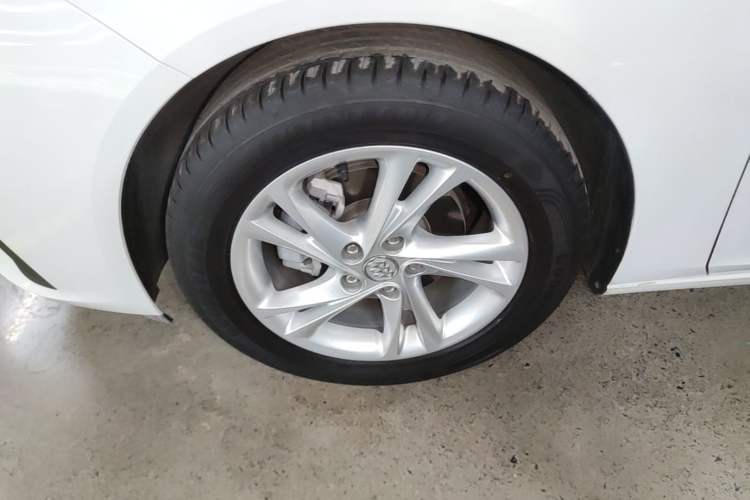 Used Buick Regal 2020 552T Elite Edition Left Front Wheel Hub
