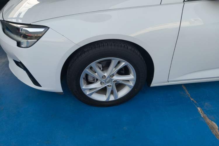 Used Buick Regal 2020 552T Elite Edition Left Front Wheel Hub