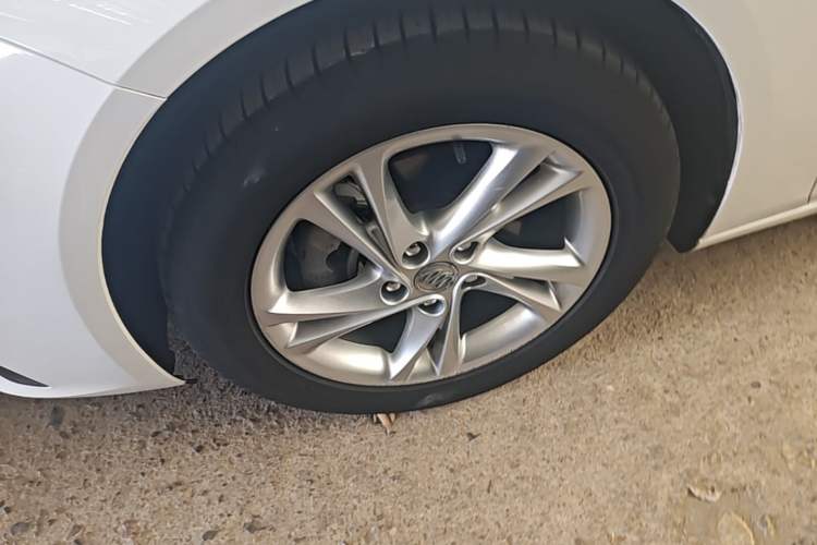 Used Buick Regal 2020 552T Elite Edition Left Front Wheel Hub