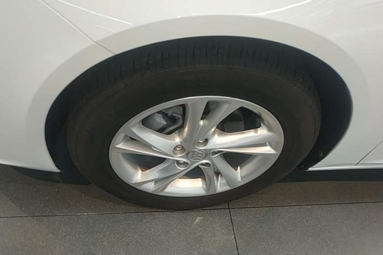 Used Buick Regal 2020 552T Elite Edition Left Front Wheel Hub