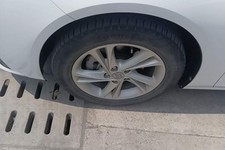 Used Buick Regal 2020 552T Elite Edition Left Front Wheel Hub