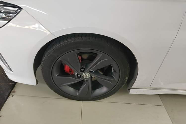 Used Buick Regal 2020 GS 28T Elite Model Left Front Wheel Hub