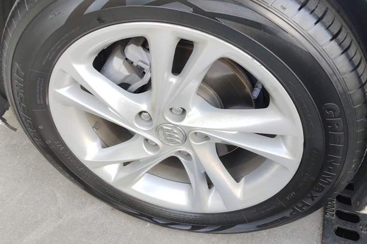 Used Buick Regal 2020 552T Elite Edition Left Front Wheel Hub