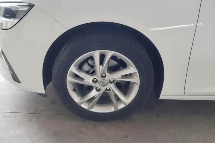 Used Buick Regal 2020 552T Elite Edition Left Front Wheel Hub