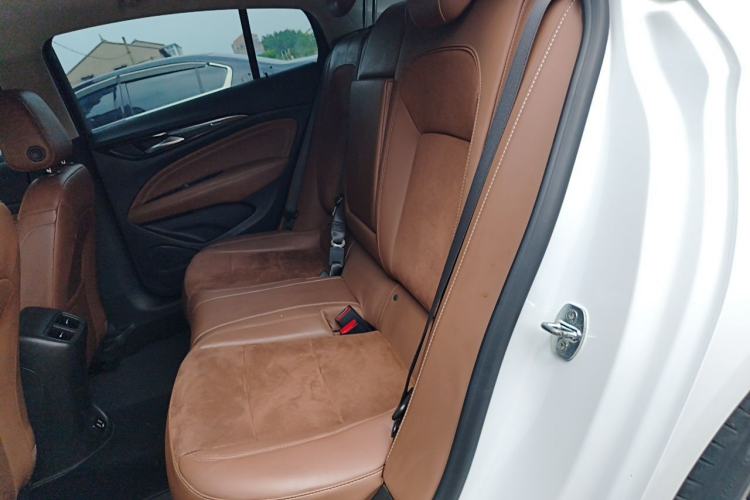 Used Buick Regal 2020 552T Luxury Version Left Rear Seat