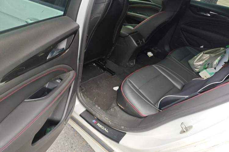 Used Buick Regal 2020 GS 28T Elite Model Left Rear Seat