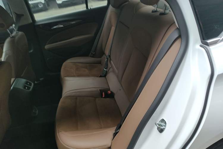 Used Buick Regal 2020 552T Luxury Version Left Rear Seat