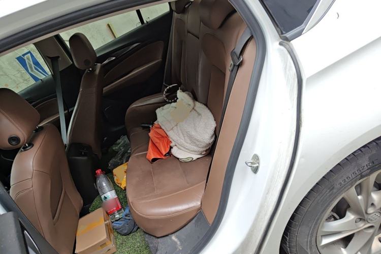 Used Buick Regal 2020 552T Luxury Version Left Rear Seat