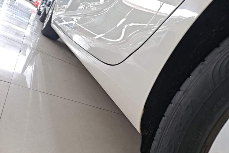 Used Buick Regal 2020 552T Luxury Version Left Side Sill