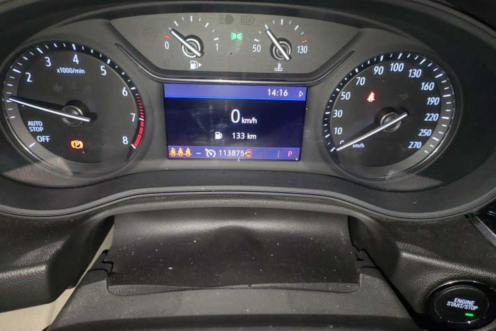 Used Buick Regal 2020 552T Elite Edition Odometer Close Up