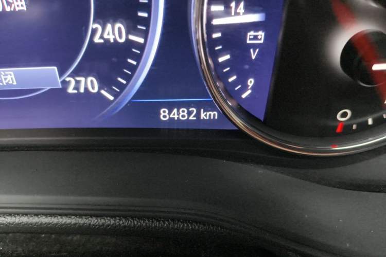 Used Buick Regal 2020 552T Luxury Version Odometer Close Up