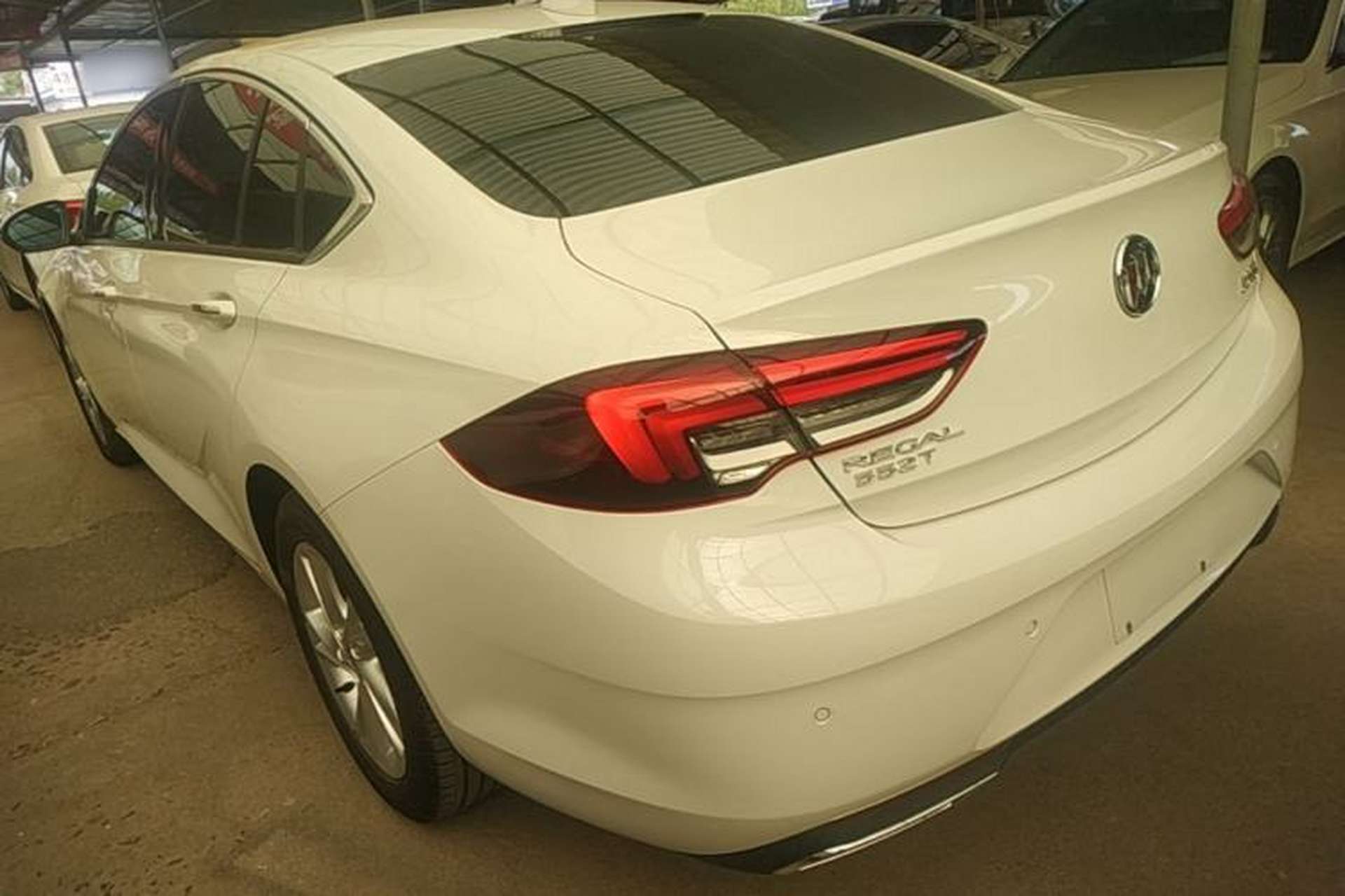 Used Buick Regal 2020 552T Elite Edition Rear Left 45 Deg