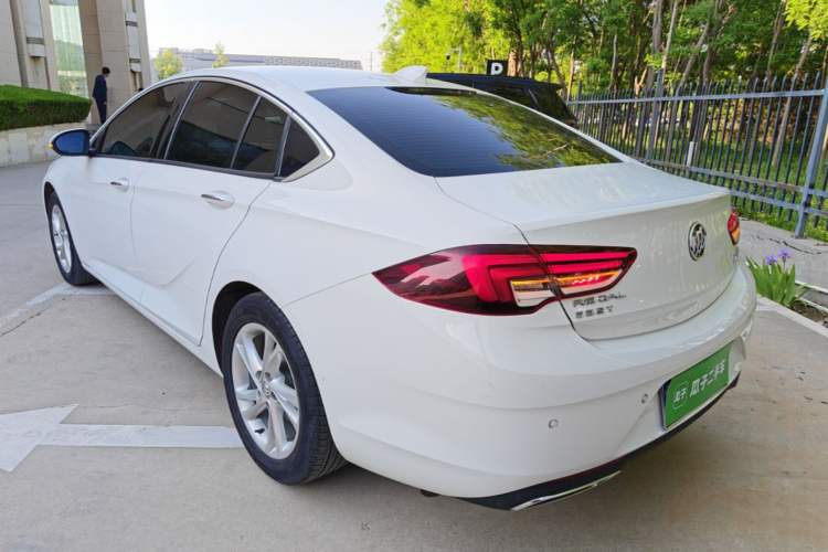 Used Buick Regal 2020 552T Elite Edition Rear Left 45 Deg
