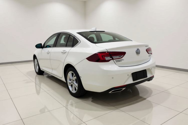 Used Buick Regal 2020 552T Elite Edition Rear Left 45 Deg