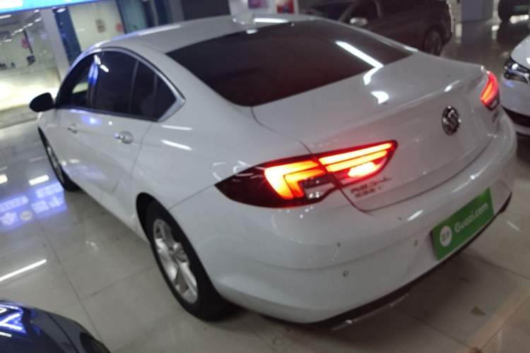 Used Buick Regal 2020 552T Luxury Version Rear Left 45 Deg