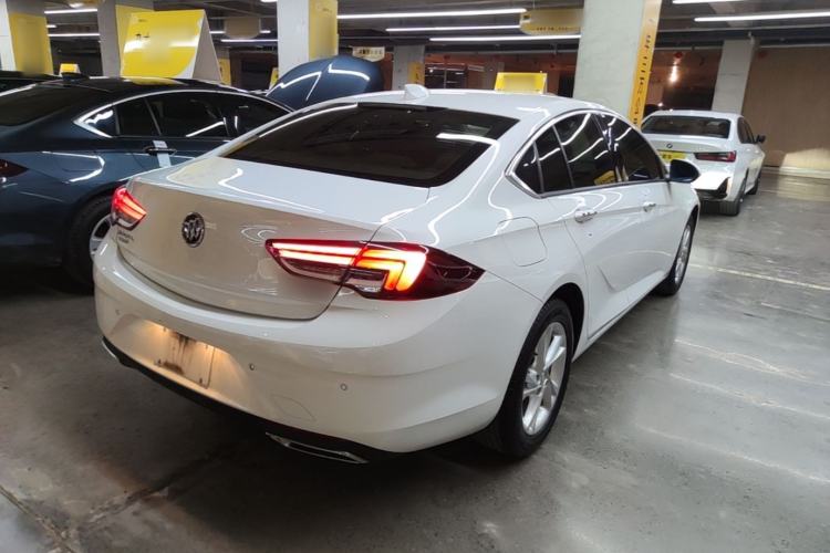 Used Buick Regal 2020 552T Elite Edition Rear Right 45 Deg