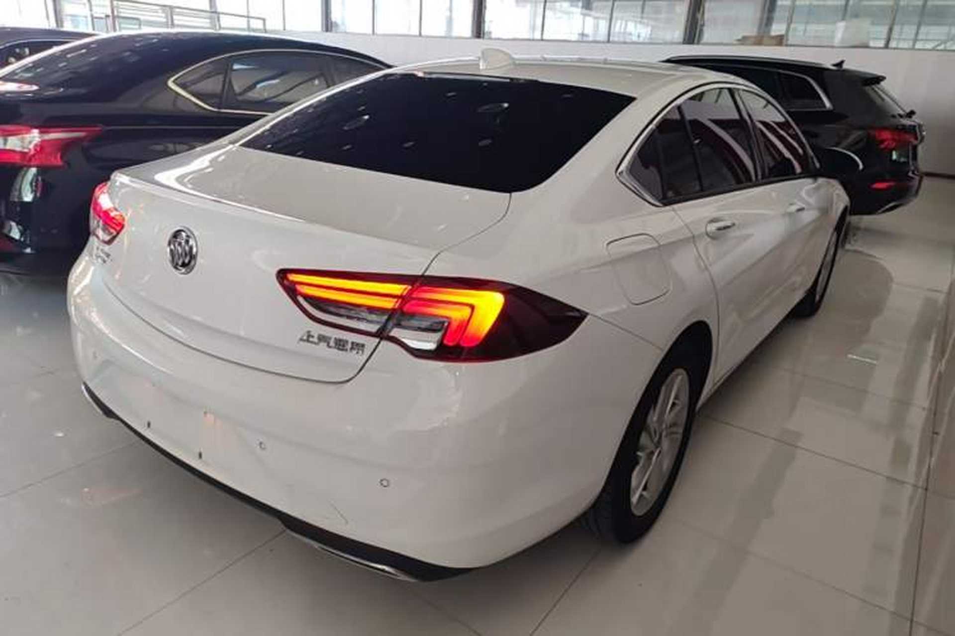 Used Buick Regal 2020 552T Elite Edition Rear Right 45 Deg