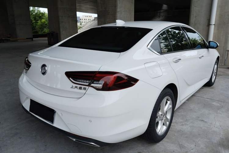 Used Buick Regal 2020 552T Elite Edition Rear Right 45 Deg