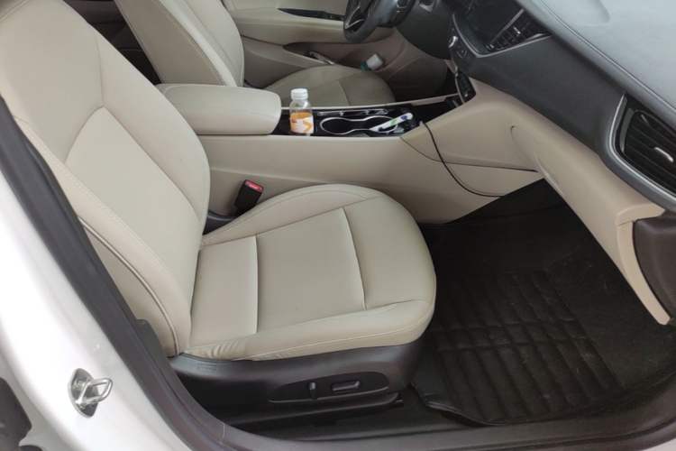 Used Buick Regal 2020 552T Elite Edition Right Front Seat