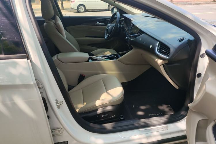 Used Buick Regal 2020 552T Elite Edition Right Front Seat