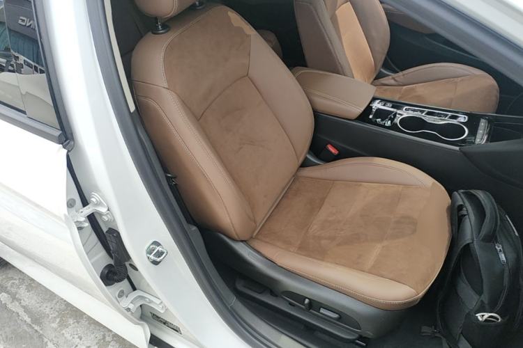 Used Buick Regal 2020 552T Luxury Version Right Front Seat