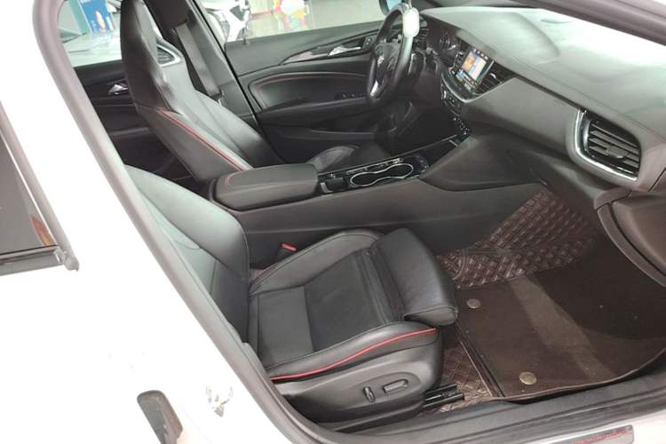 Used Buick Regal 2020 GS 28T Elite Model Right Front Seat
