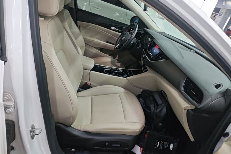 Used Buick Regal 2020 552T Elite Edition Right Front Seat
