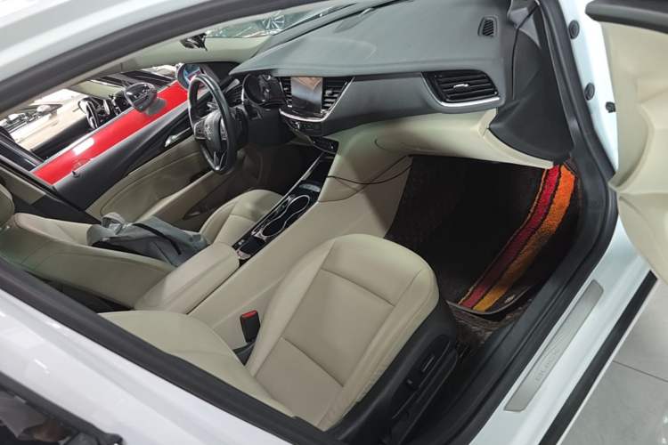 Used Buick Regal 2020 552T Elite Edition Right Front Seat