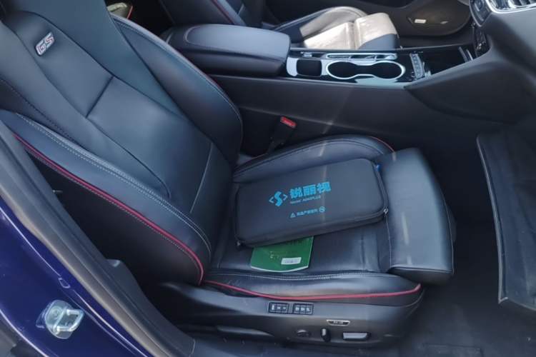 Used Buick Regal 2020 GS 28T Prestige Model Right Front Seat