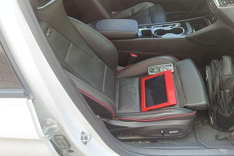 Used Buick Regal 2020 GS 28T Elite Model Right Front Seat
