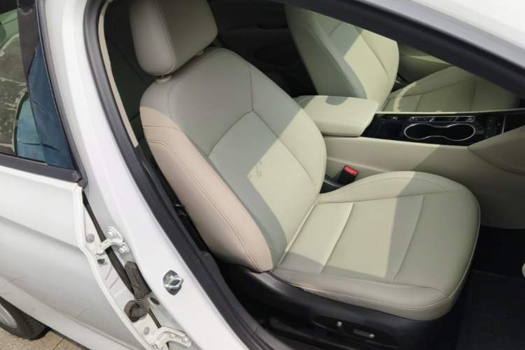 Used Buick Regal 2020 552T Elite Edition Right Front Seat