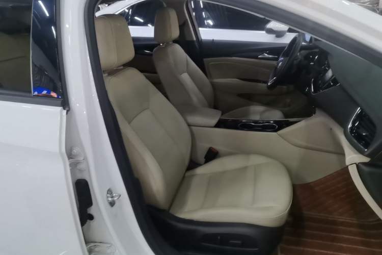 Used Buick Regal 2020 552T Elite Edition Right Front Seat