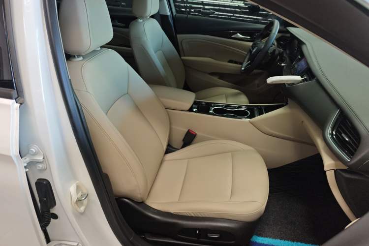 Used Buick Regal 2020 552T Elite Edition Right Front Seat