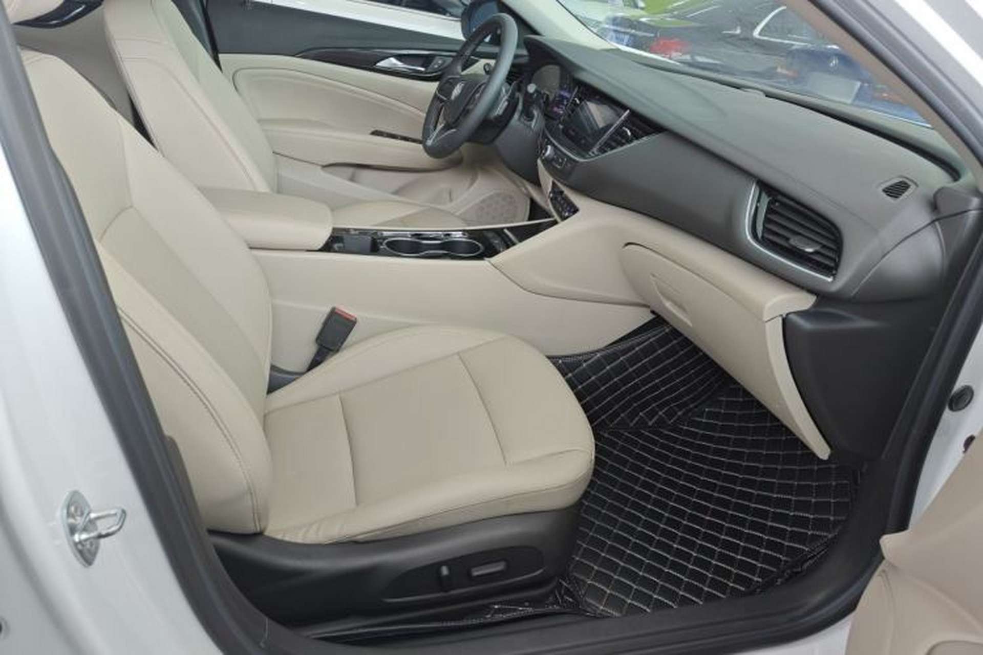 Used Buick Regal 2020 552T Elite Edition Right Front Seat