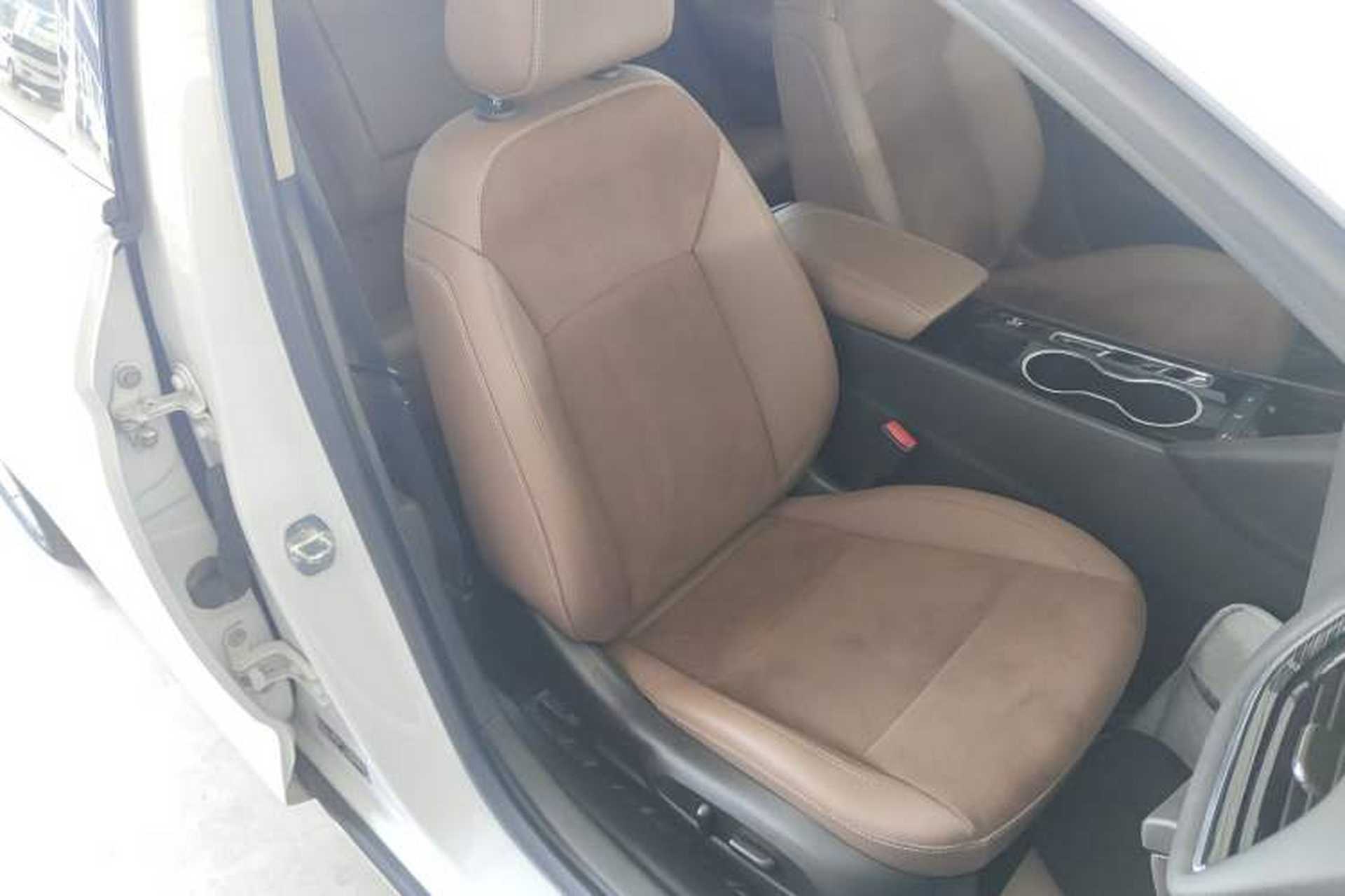 Used Buick Regal 2020 552T Luxury Version Right Front Seat