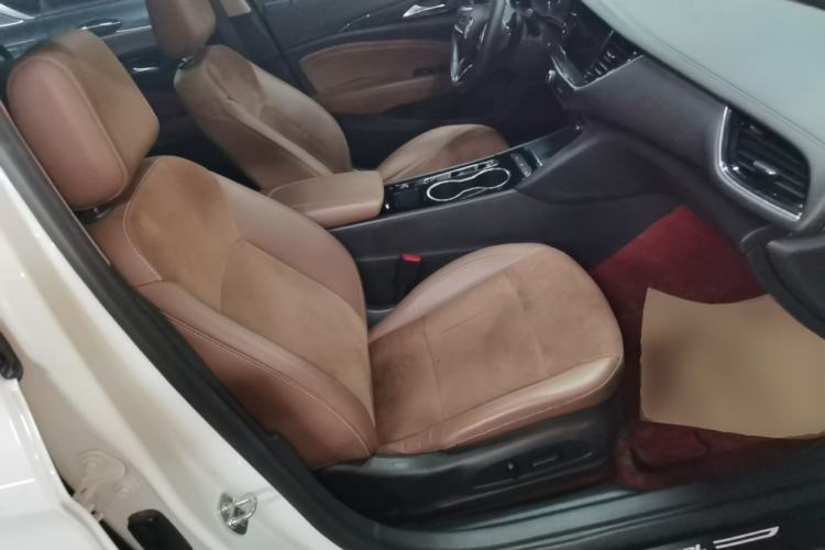 Used Buick Regal 2020 552T Luxury Version Right Front Seat