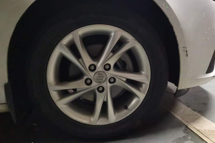 Used Buick Regal 2020 552T Luxury Version Right Front Wheel Hub