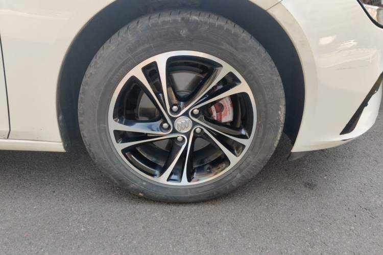 Used Buick Regal 2020 552T Elite Edition Right Front Wheel Hub