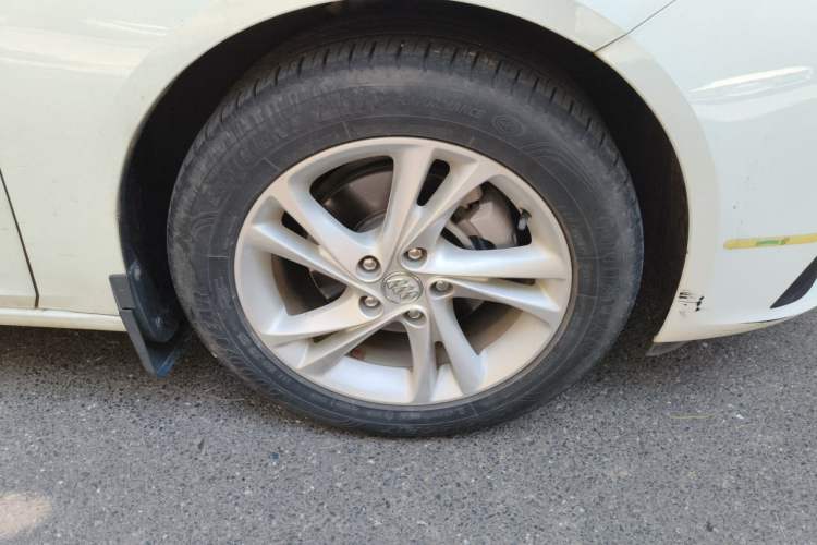 Used Buick Regal 2020 552T Luxury Version Right Front Wheel Hub