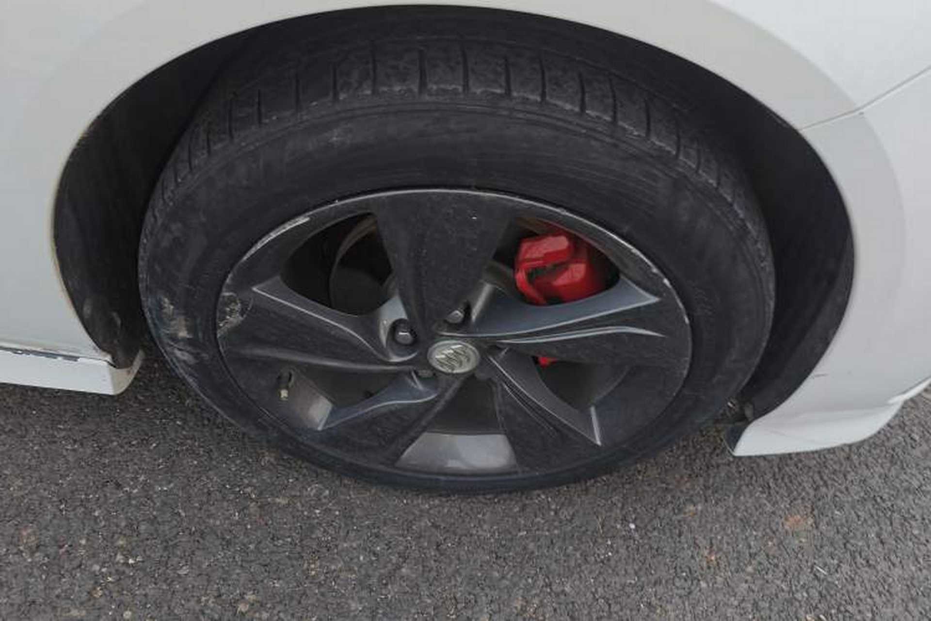 Used Buick Regal 2020 GS 28T Elite Model Right Front Wheel Hub