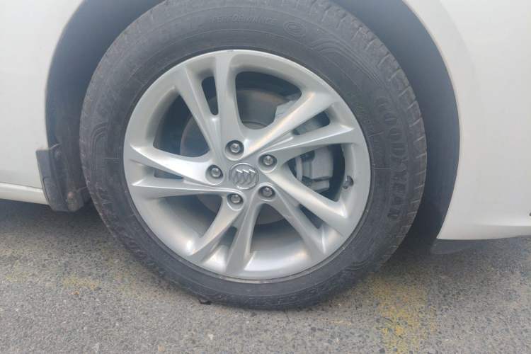 Used Buick Regal 2020 552T Luxury Version Right Front Wheel Hub