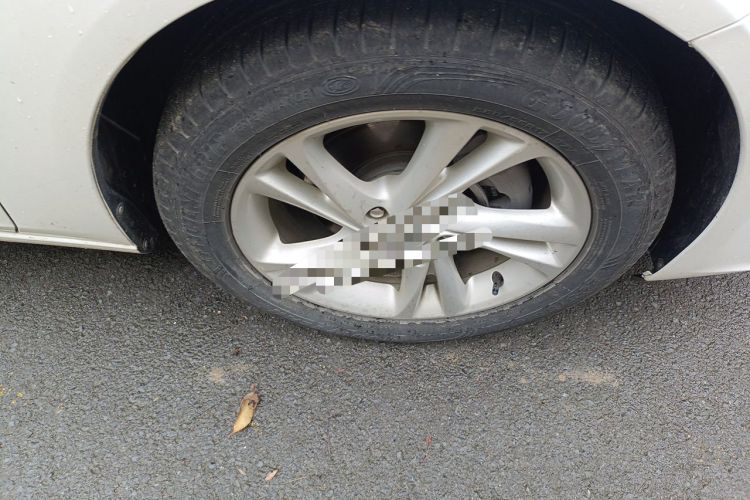 Used Buick Regal 2020 552T Elite Edition Right Front Wheel Hub