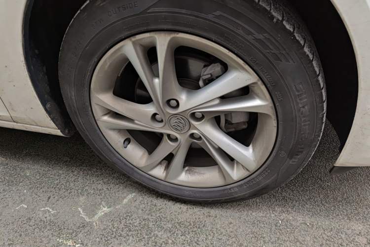 Used Buick Regal 2020 552T Luxury Version Right Front Wheel Hub