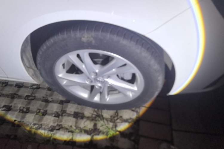 Used Buick Regal 2020 552T Elite Edition Right Front Wheel Hub