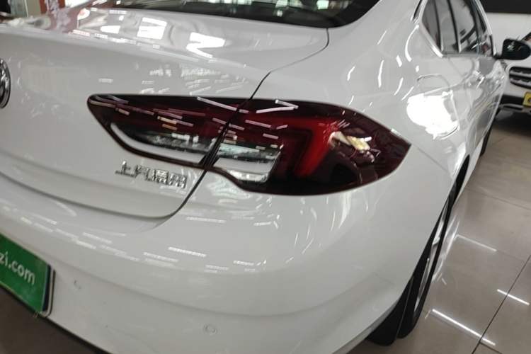 Used Buick Regal 2020 552T Luxury Version Right Rear Taillight