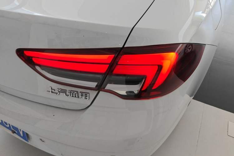 Used Buick Regal 2020 552T Elite Edition Right Rear Taillight