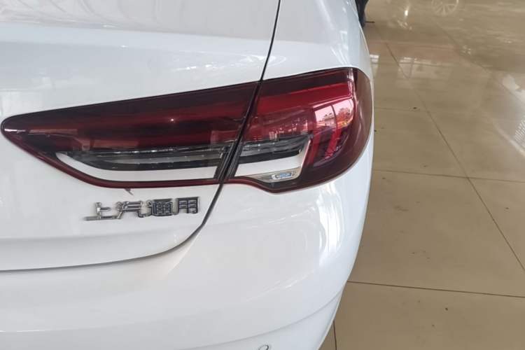 Used Buick Regal 2020 552T Elite Edition Right Rear Taillight