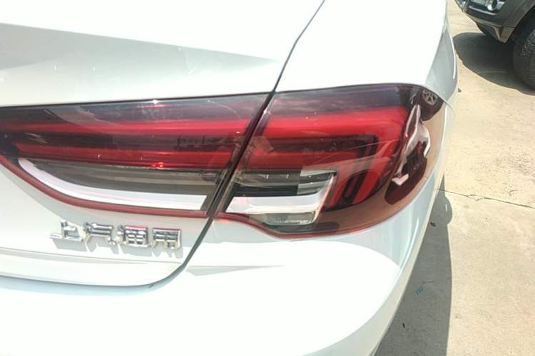 Used Buick Regal 2020 652T Elite Edition Right Rear Taillight